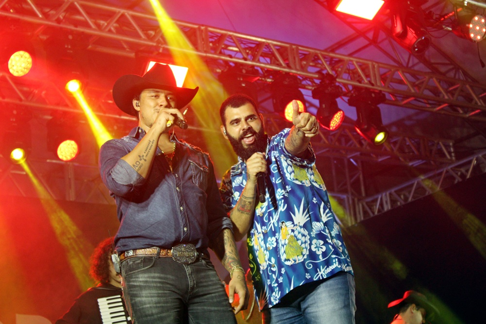 Explosão: Show dos Agroboy Atraiu Multidão e Contagiou o Público em Moreira Sales