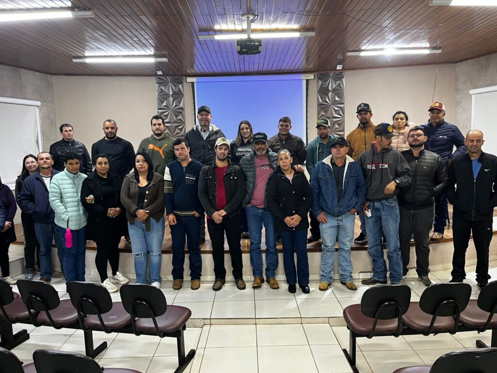 Curso de Palpação Retal e Diagnóstico de Gestação em Bovinos é realizado em Moreira Sales