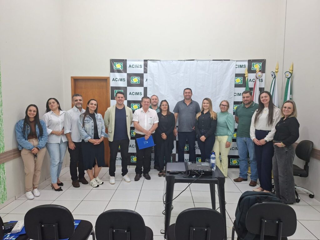 Palestra orienta empreendedores sobre como participar de licitações